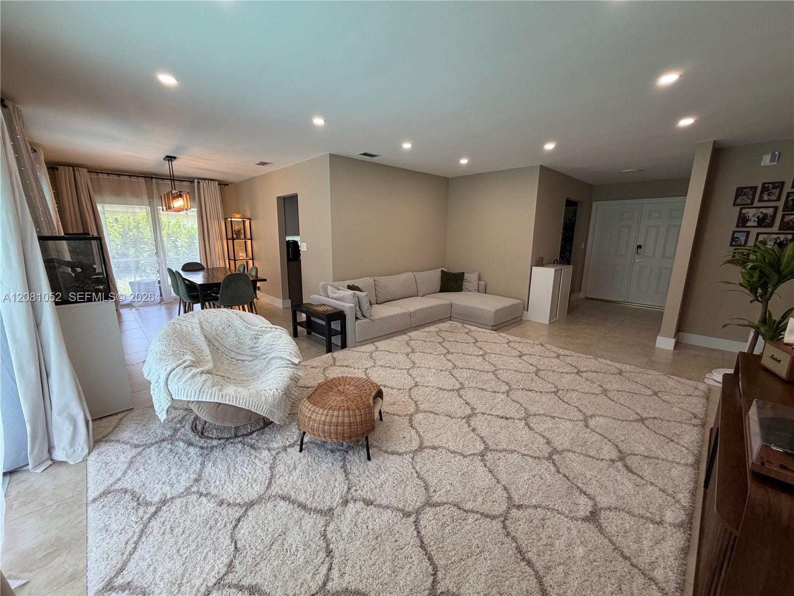 8203 NW 37th Street — photo 2