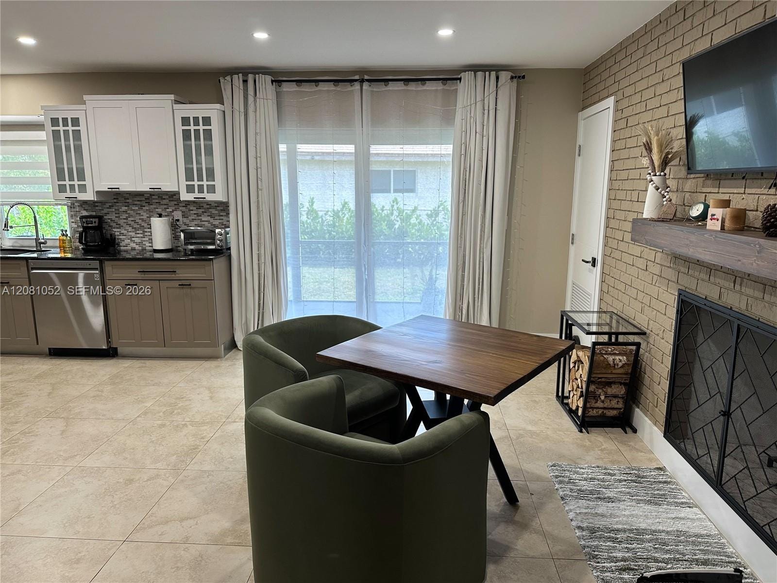 8203 NW 37th Street — photo 9