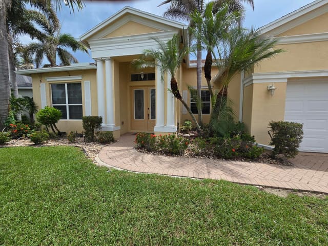 521 SW LAKE MANATEE Way, Port St. Lucie, FL 34986
