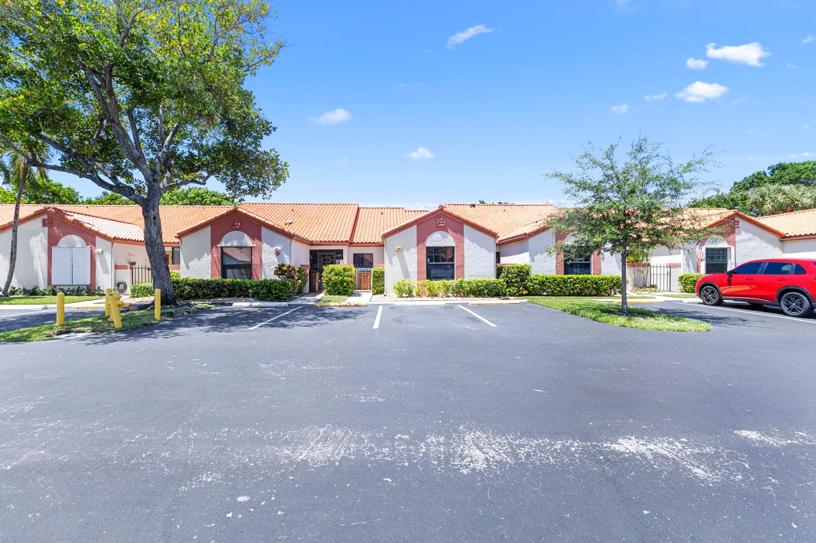 84 CENTENNIAL Court, Deerfield Beach, FL 33442 photo 2
