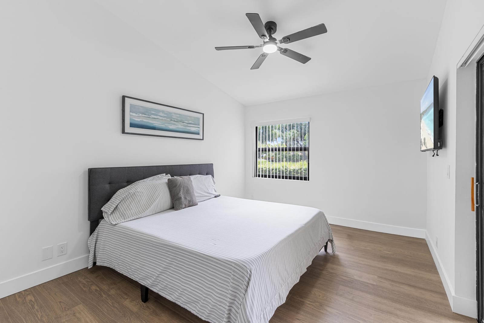 84 CENTENNIAL Court, Deerfield Beach, FL 33442 photo 16