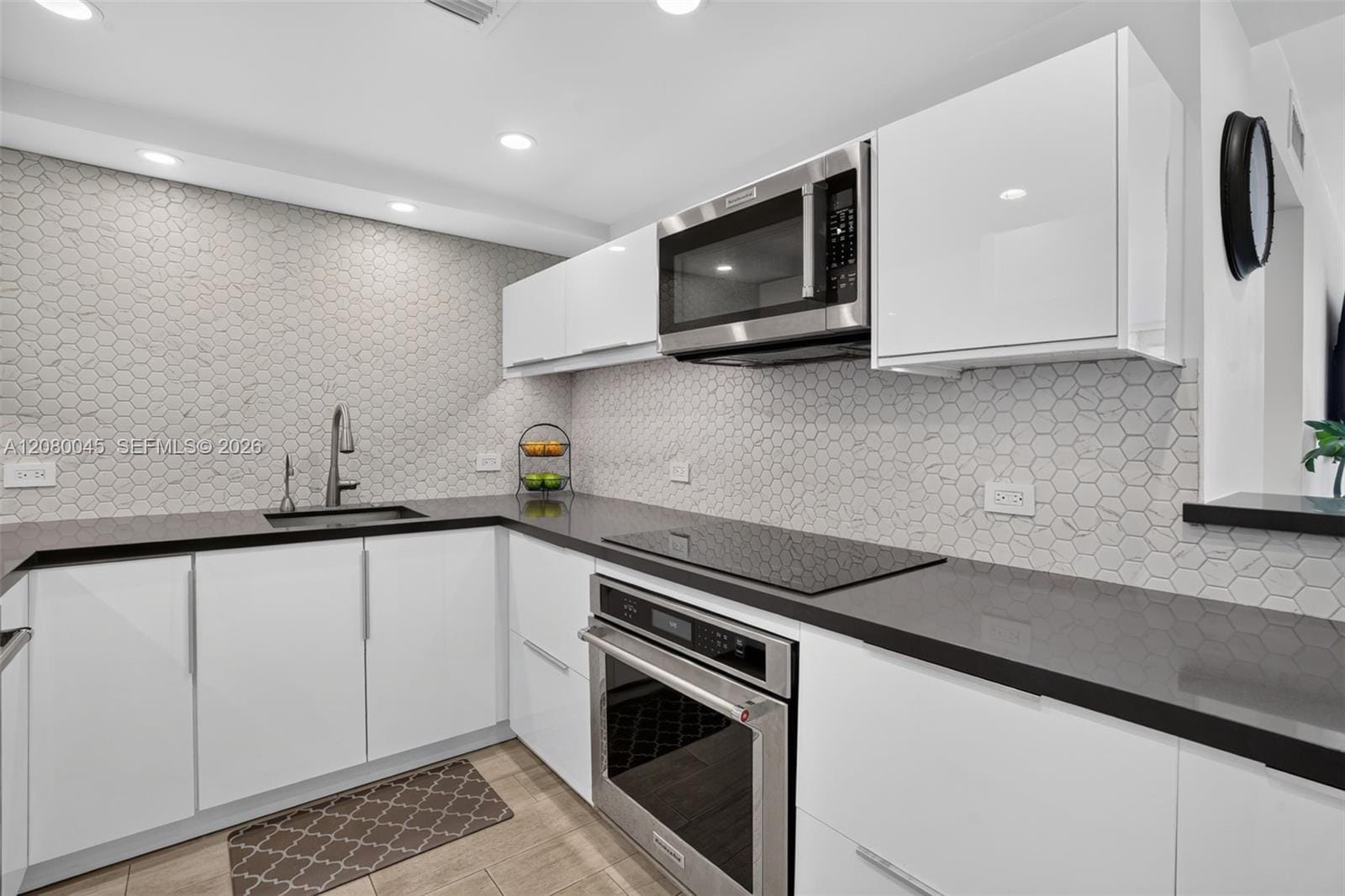 2500 NE 135th Street C311 — photo 4