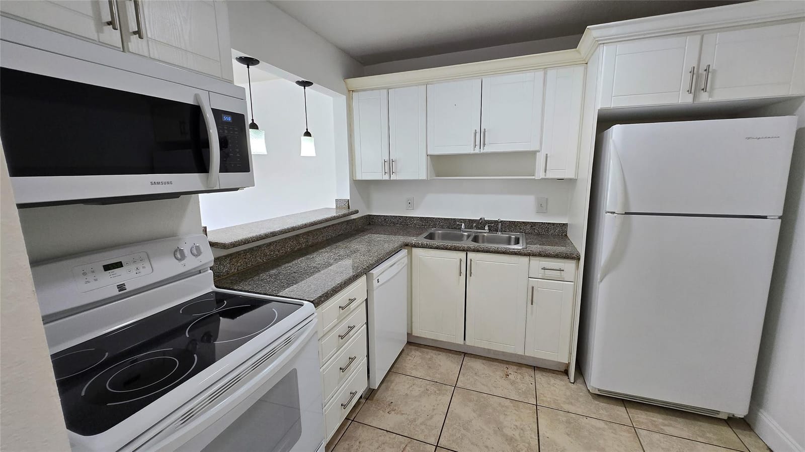 15205 NE 6TH Avenue D206, Miami, FL 33162