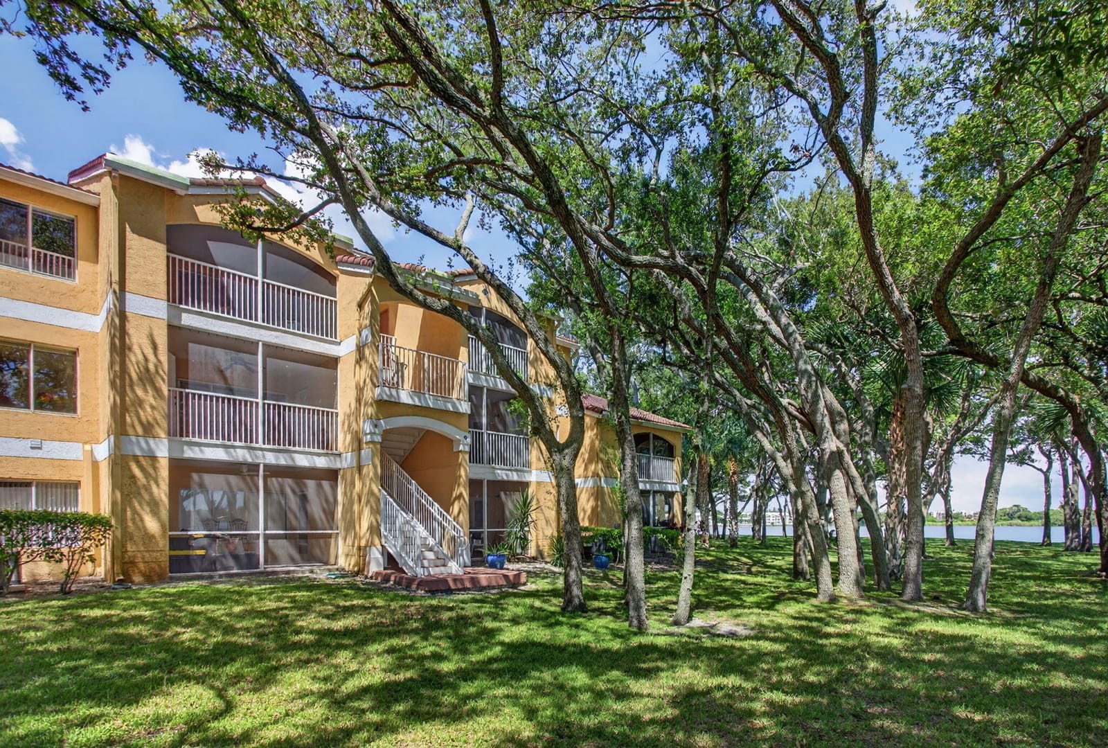 2425 NW 33rd Street NW 1309, Oakland Park, FL 33309 photo 2