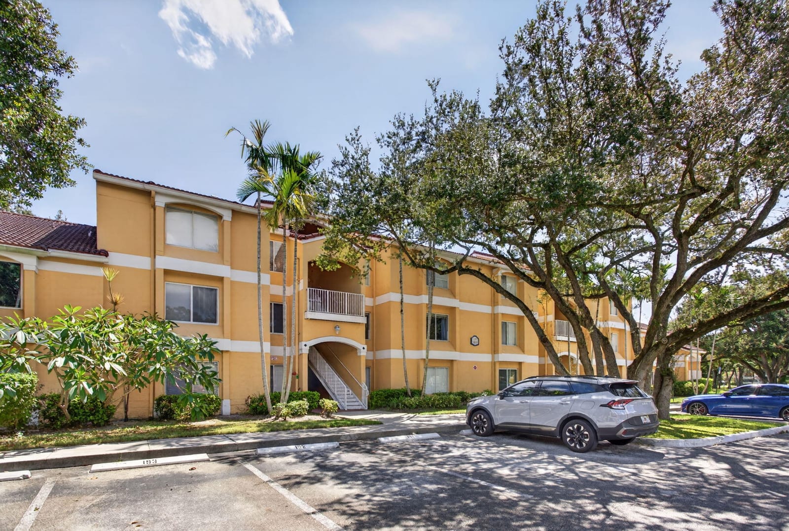 2425 NW 33rd Street NW 1309, Oakland Park, FL 33309