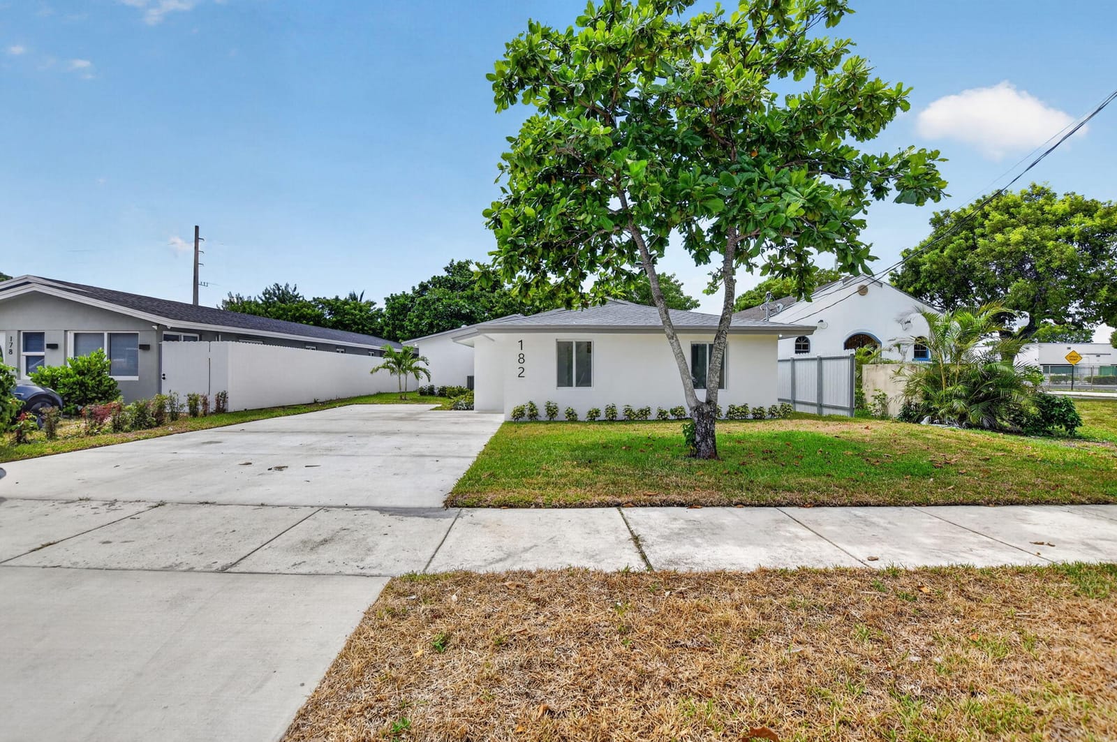 182 SW 6 Street, Deerfield Beach, FL 33441 photo 2