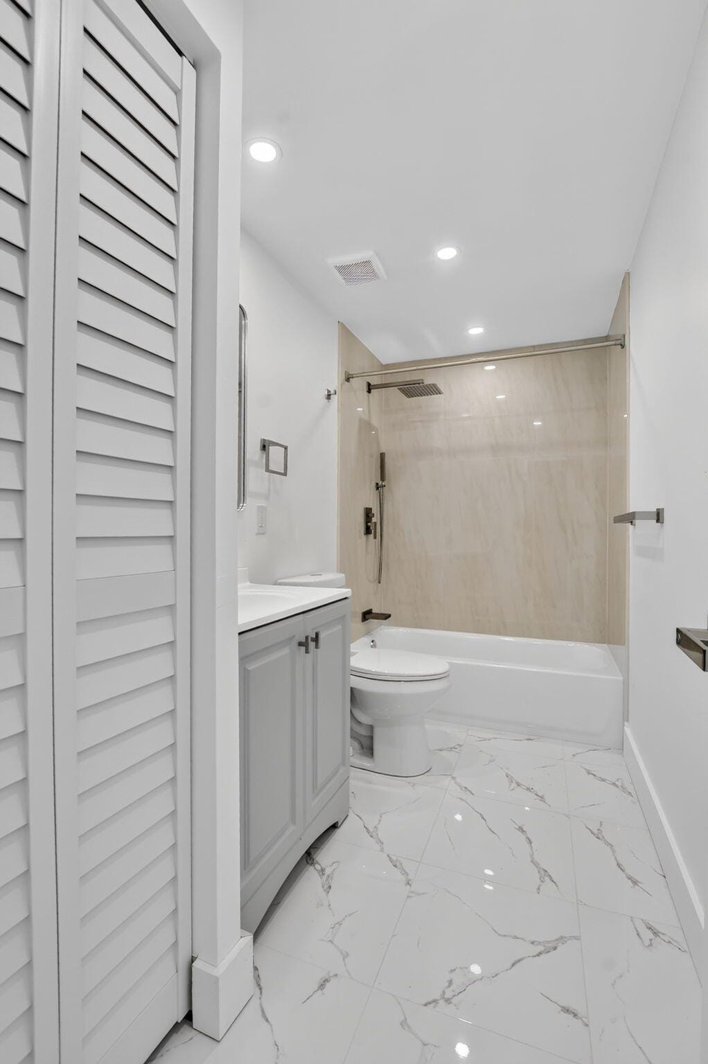 182 SW 6 Street, Deerfield Beach, FL 33441 photo 17