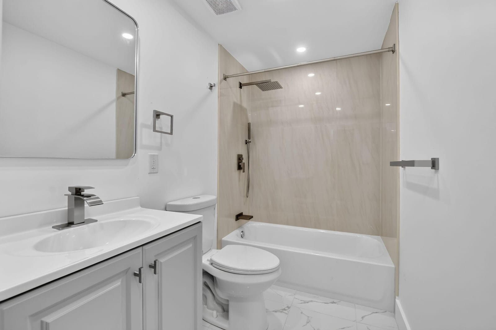 182 SW 6 Street, Deerfield Beach, FL 33441 photo 19