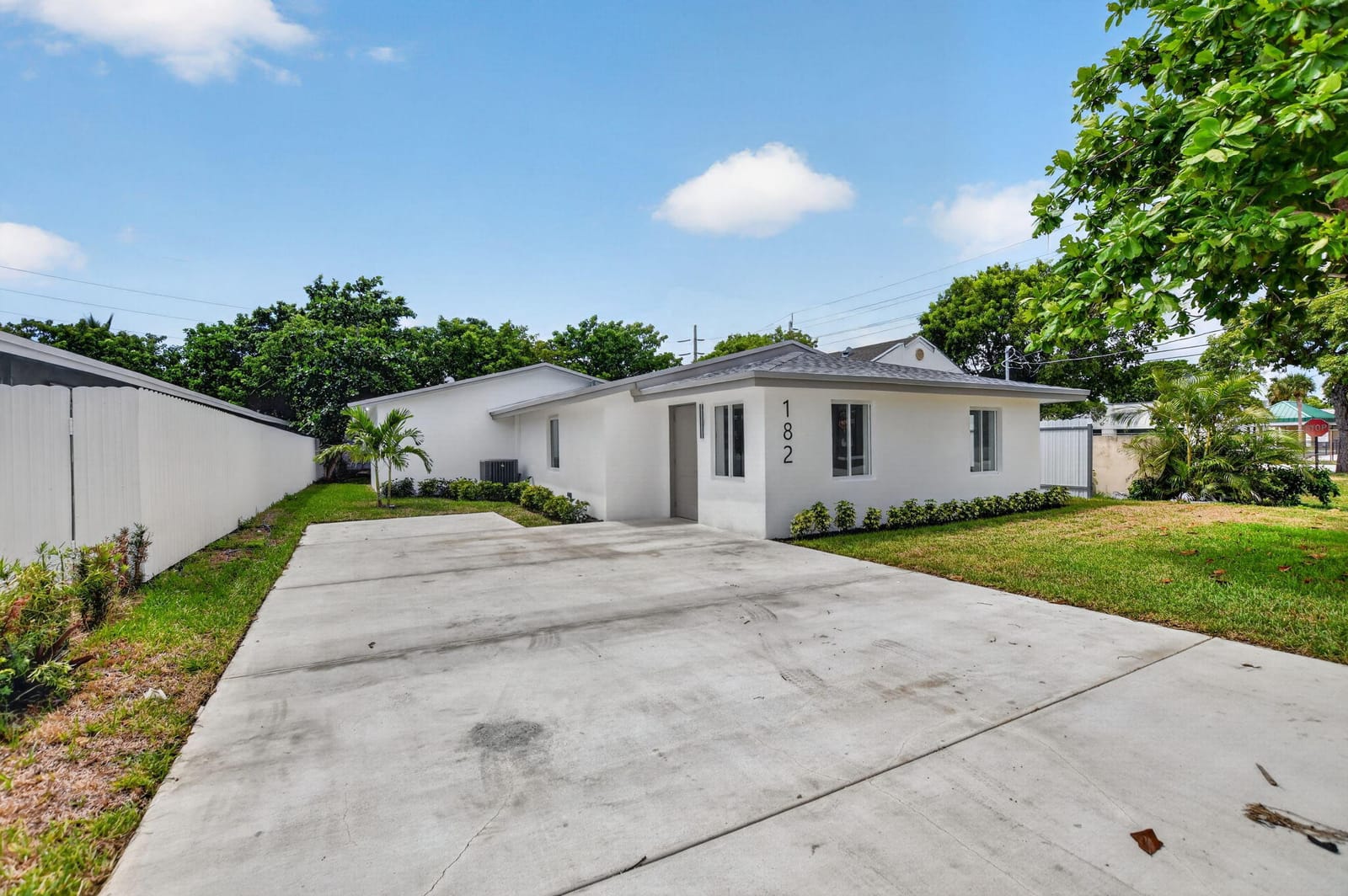 182 SW 6 Street, Deerfield Beach, FL 33441 photo 3