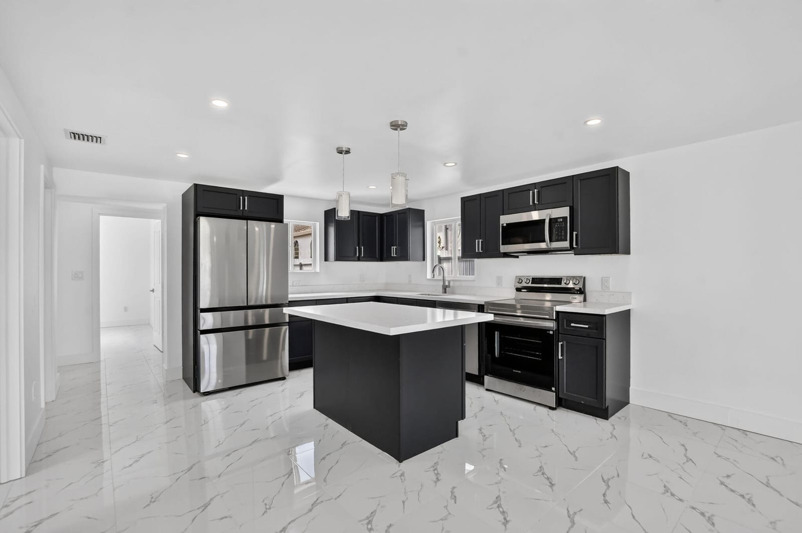 182 SW 6 Street, Deerfield Beach, FL 33441 photo 9