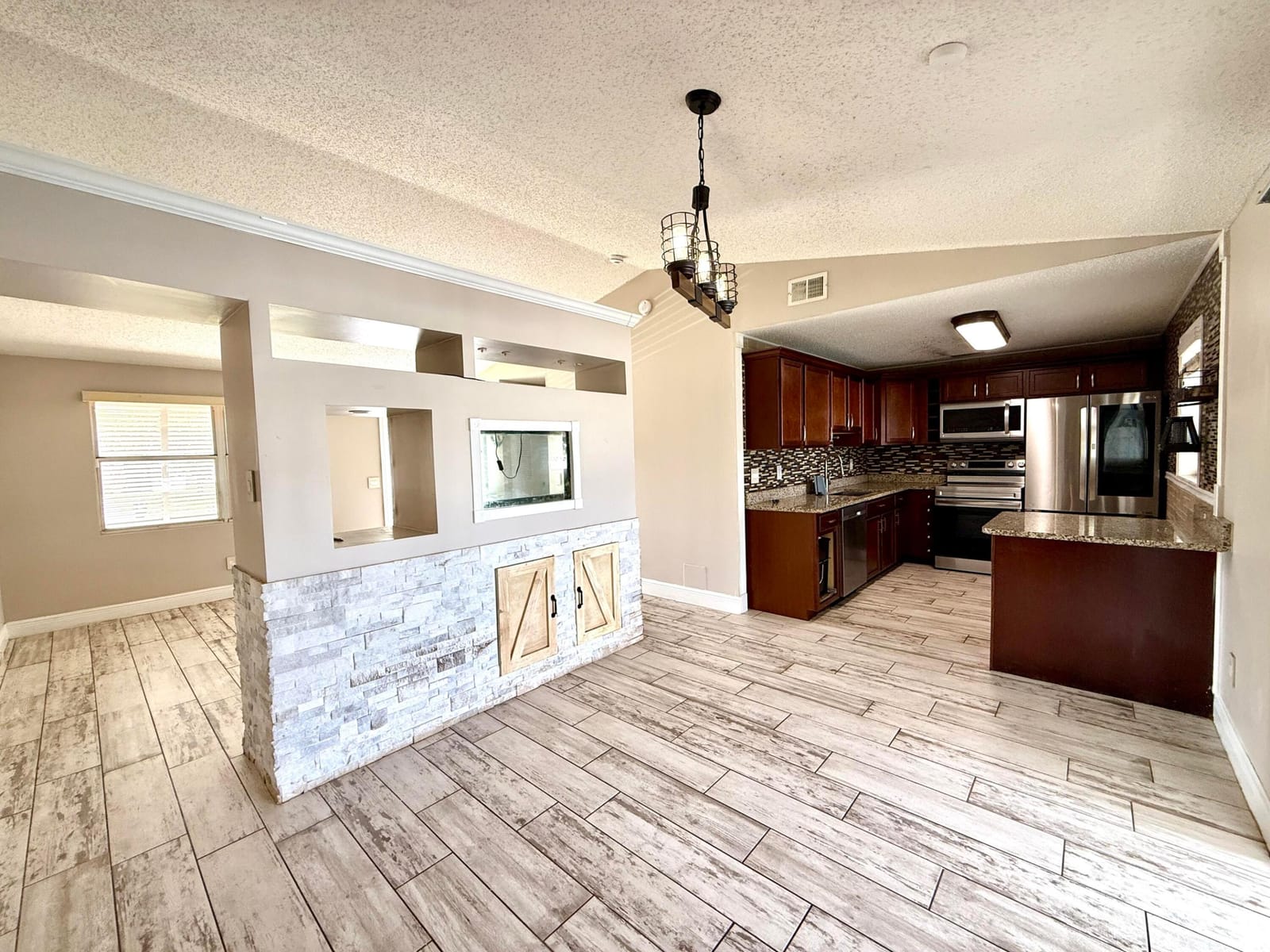 637 SW GRANADEER Street — photo 3