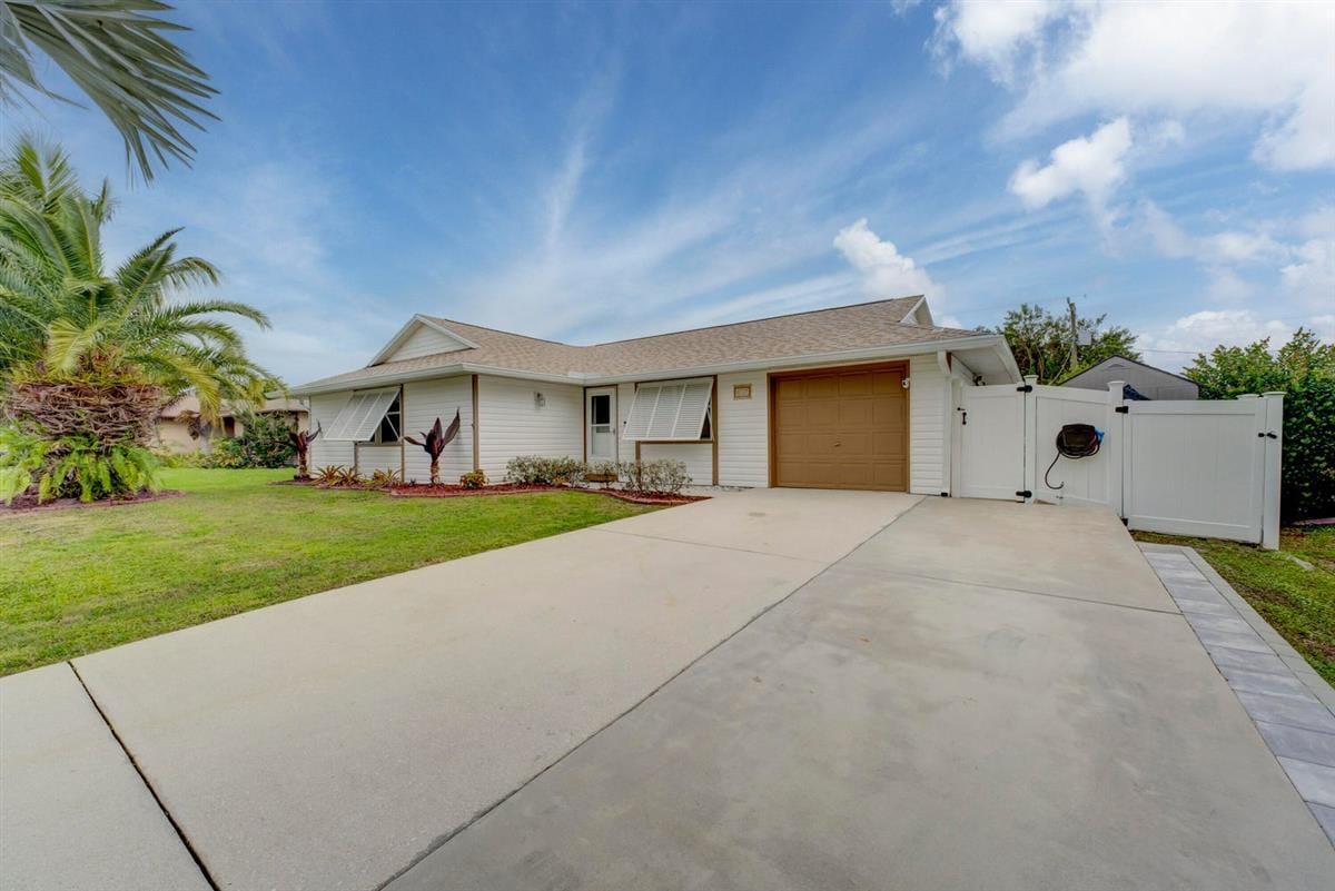 637 SW GRANADEER Street, Port St. Lucie, FL 34983