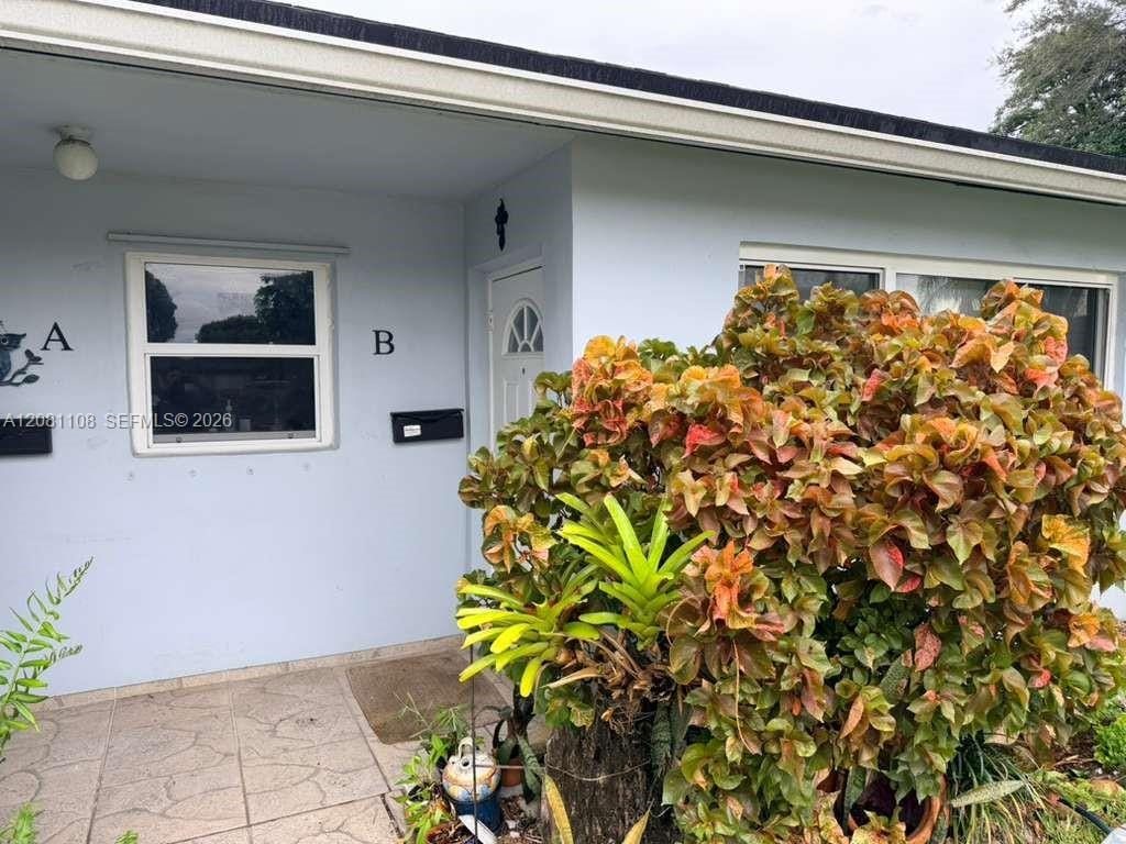 557 High Point Drive B, Delray Beach, FL 33445