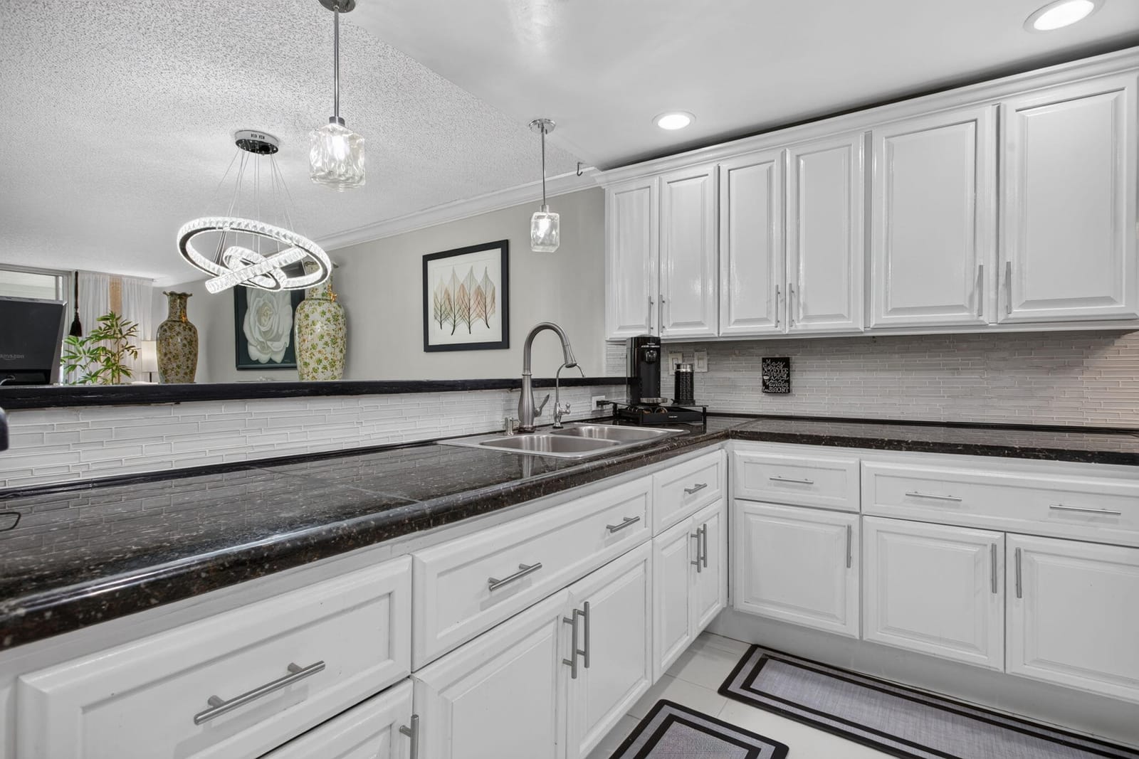 9201 Sunrise Lakes Boulevard 202 — photo 7