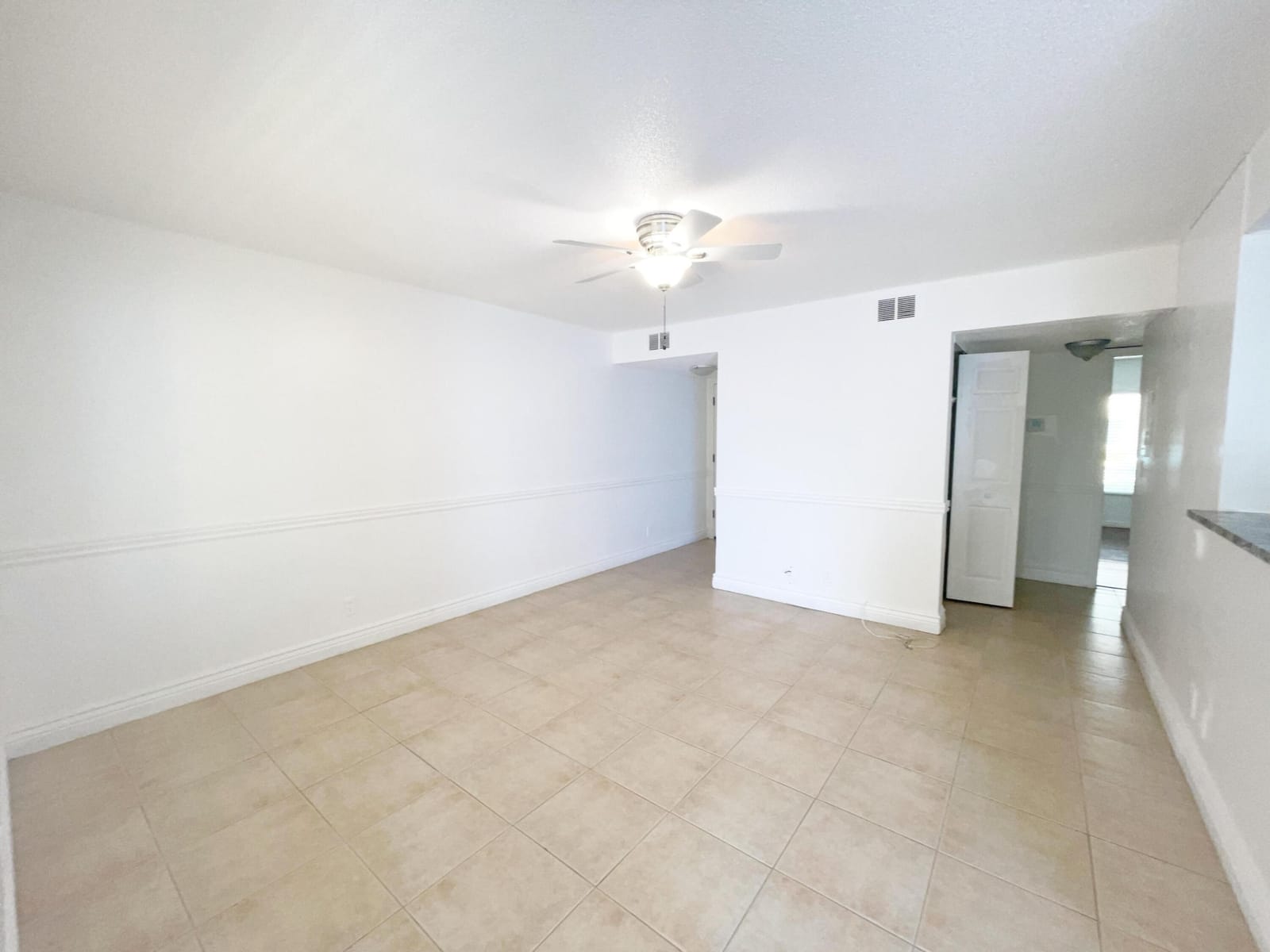 815 W Boynton Beach Boulevard W 4-102 — photo 2