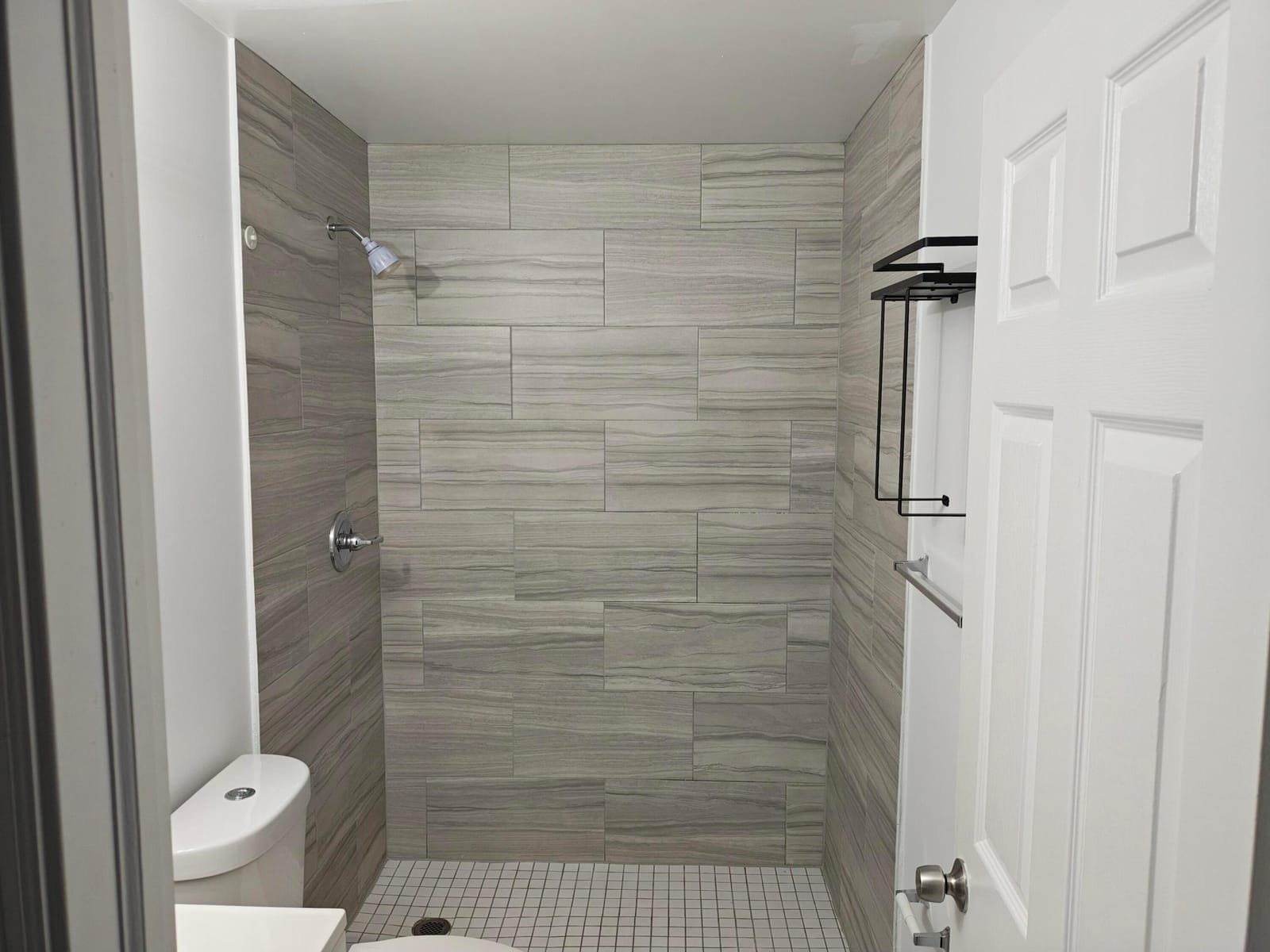 2719 LINCOLN Street 6 — photo 4