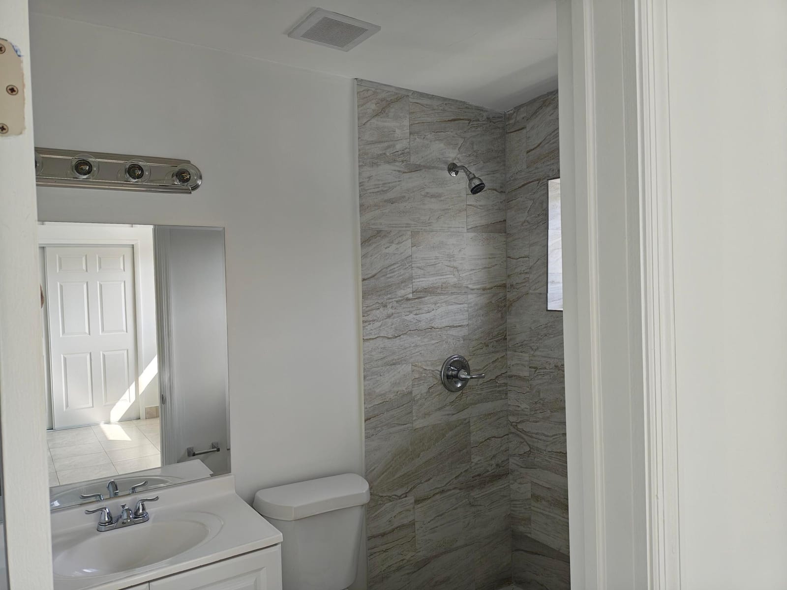 2719 LINCOLN Street 6 — photo 5