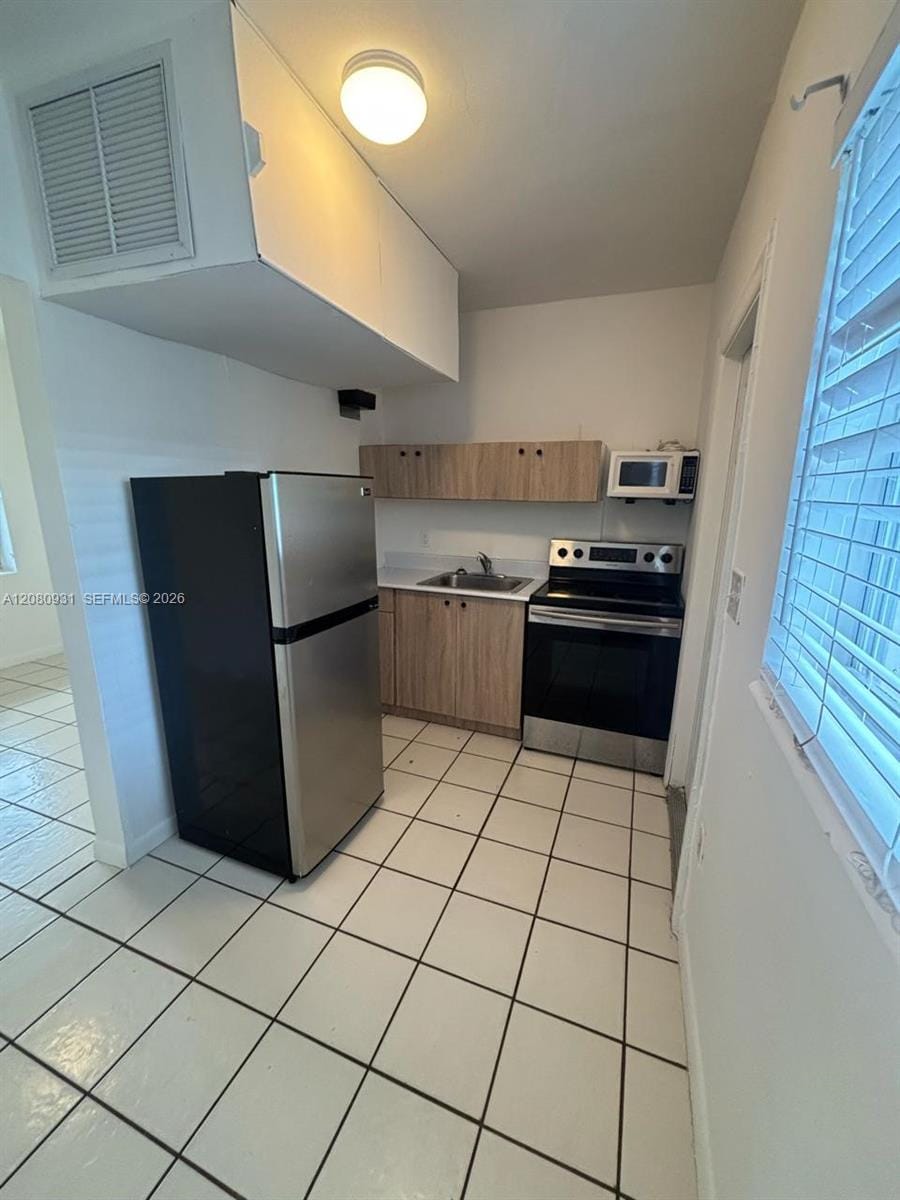 1987 NW 56th Street 0 — photo 2