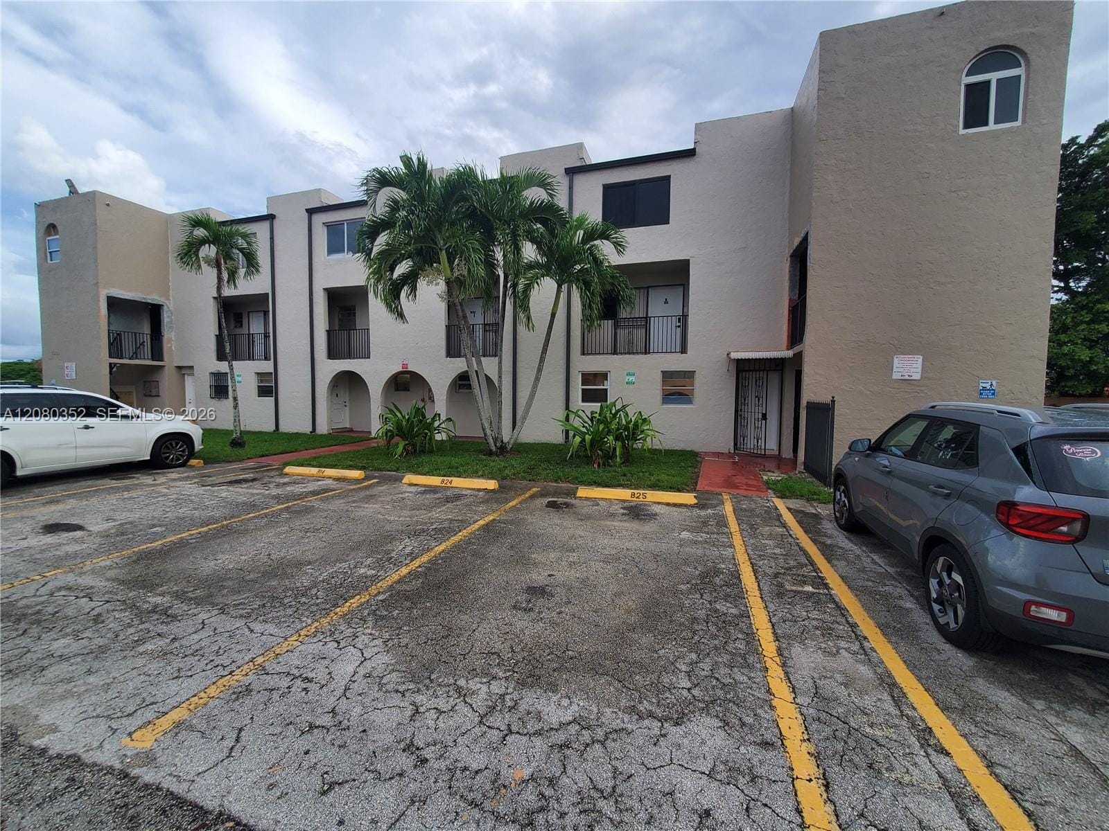6600 W 2nd Court 15, Hialeah, FL 33012 photo 2