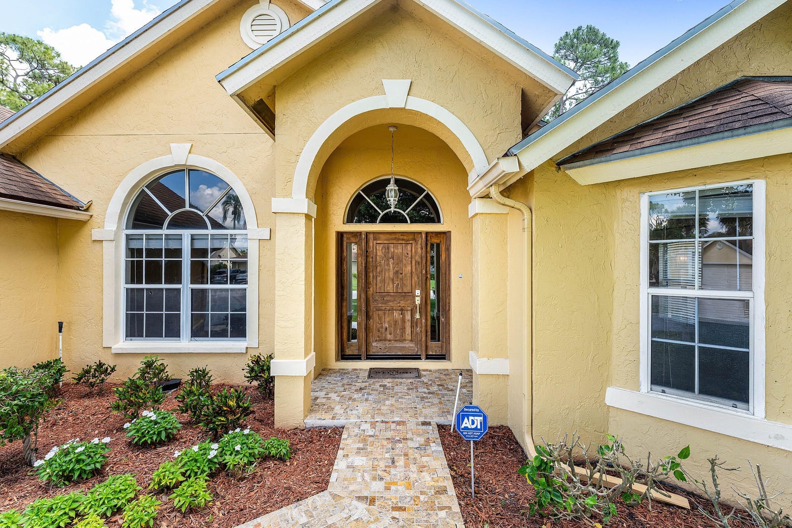 13053 Meadowbreeze Drive — photo 9