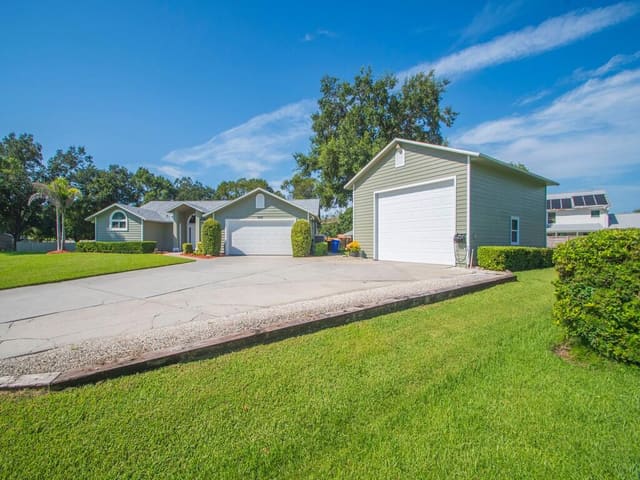 3555 3RD Place SW, Club Grove Estates, Vero Beach, FL