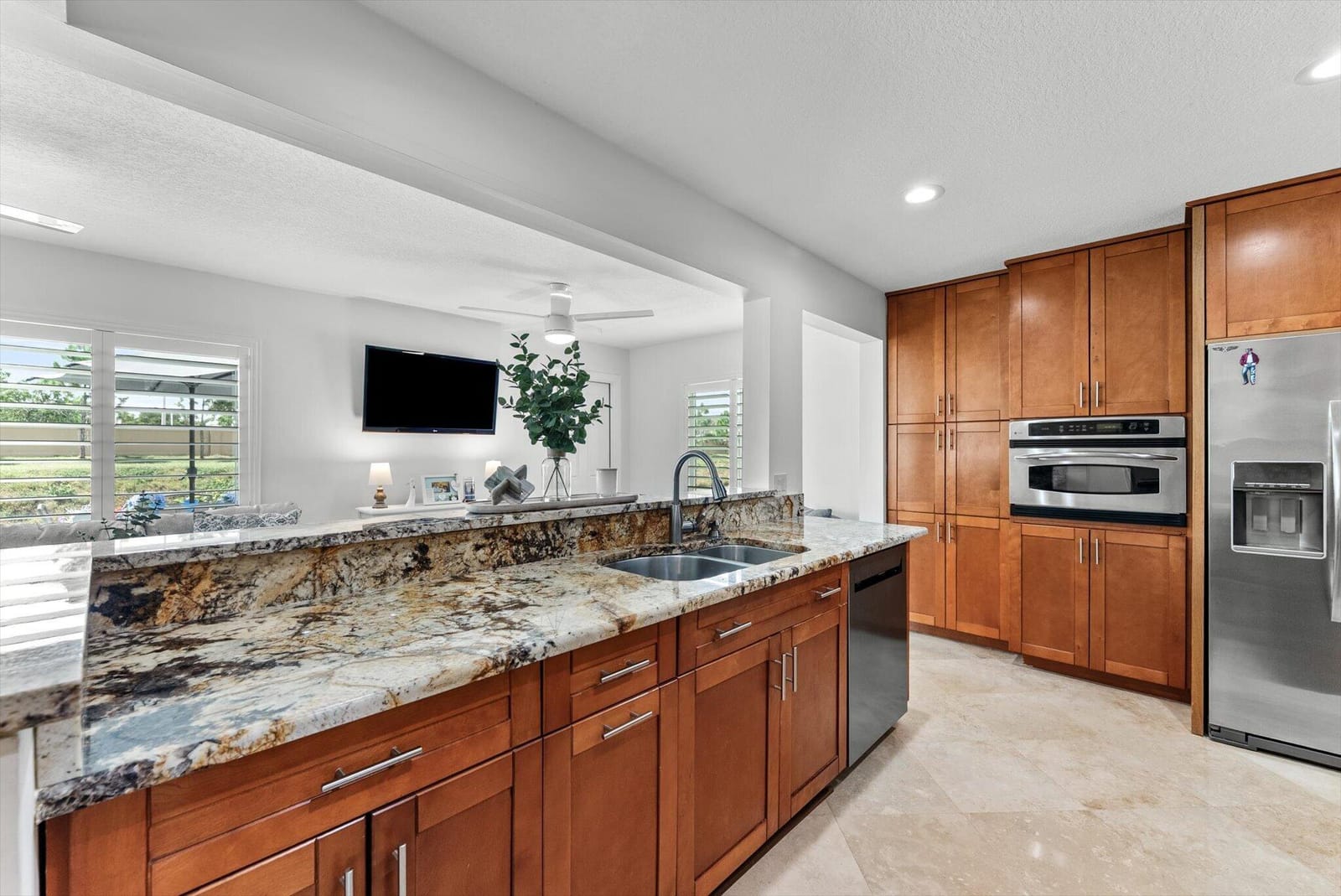 2390 SW 14th Avenue — photo 11