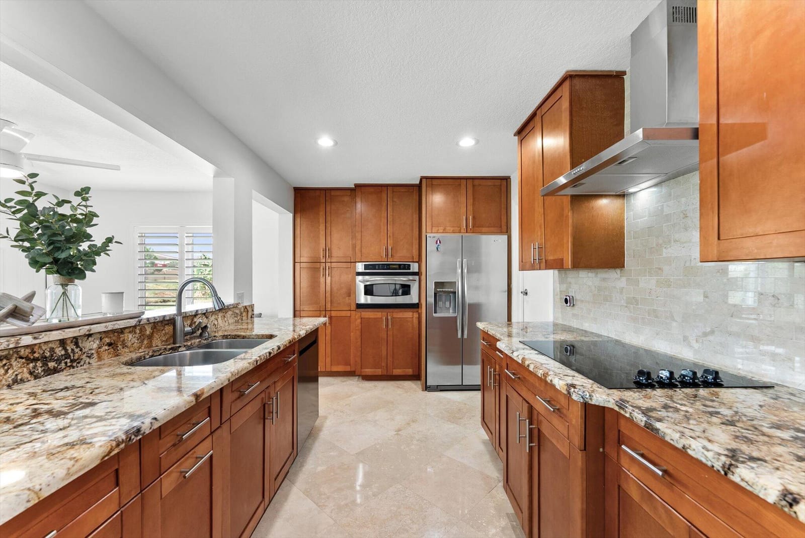 2390 SW 14th Avenue — photo 12