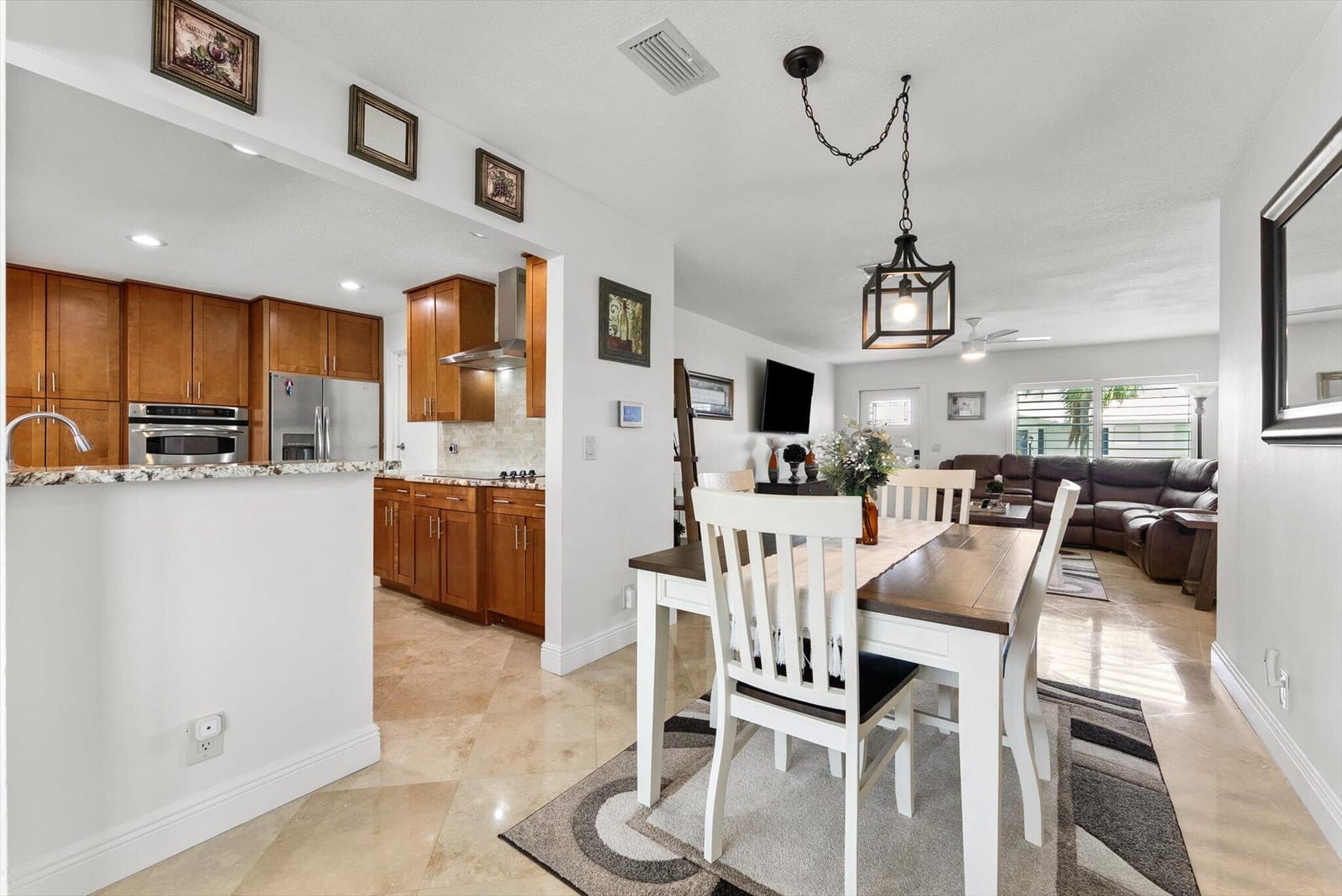 2390 SW 14th Avenue — photo 9