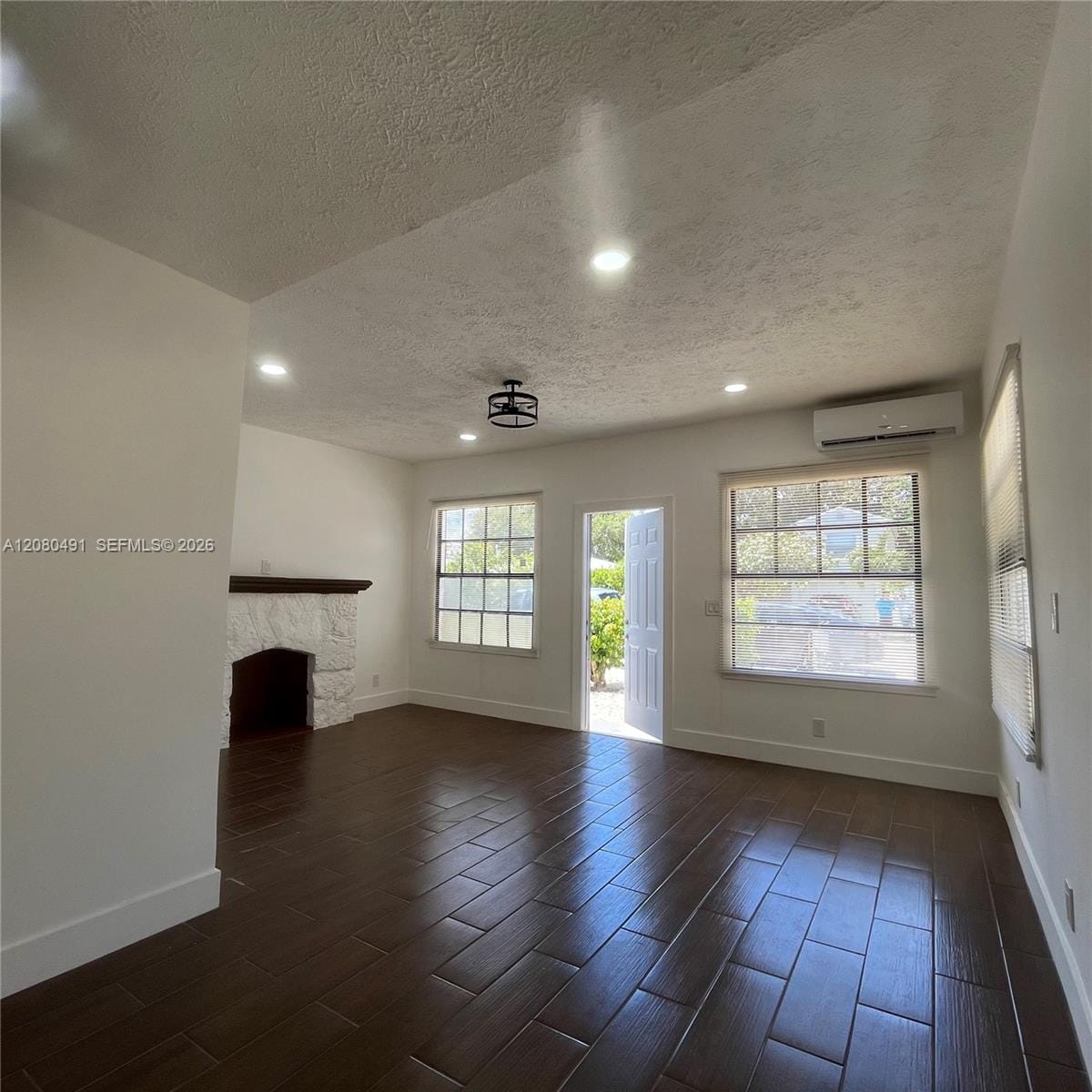 8 S C Street, Lake Worth, FL 33460 photo 2