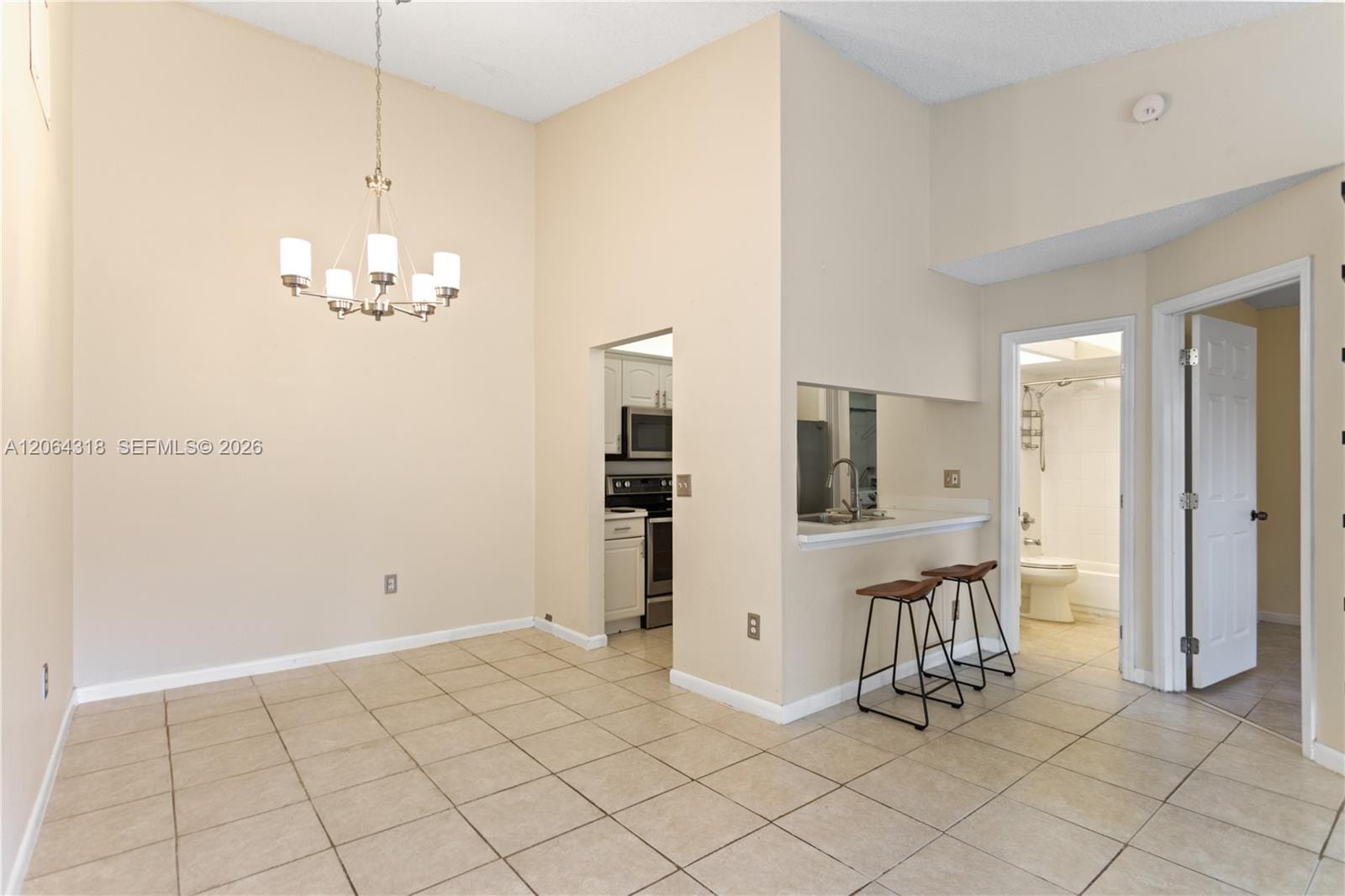 2734 N Nob Hill Road — photo 8