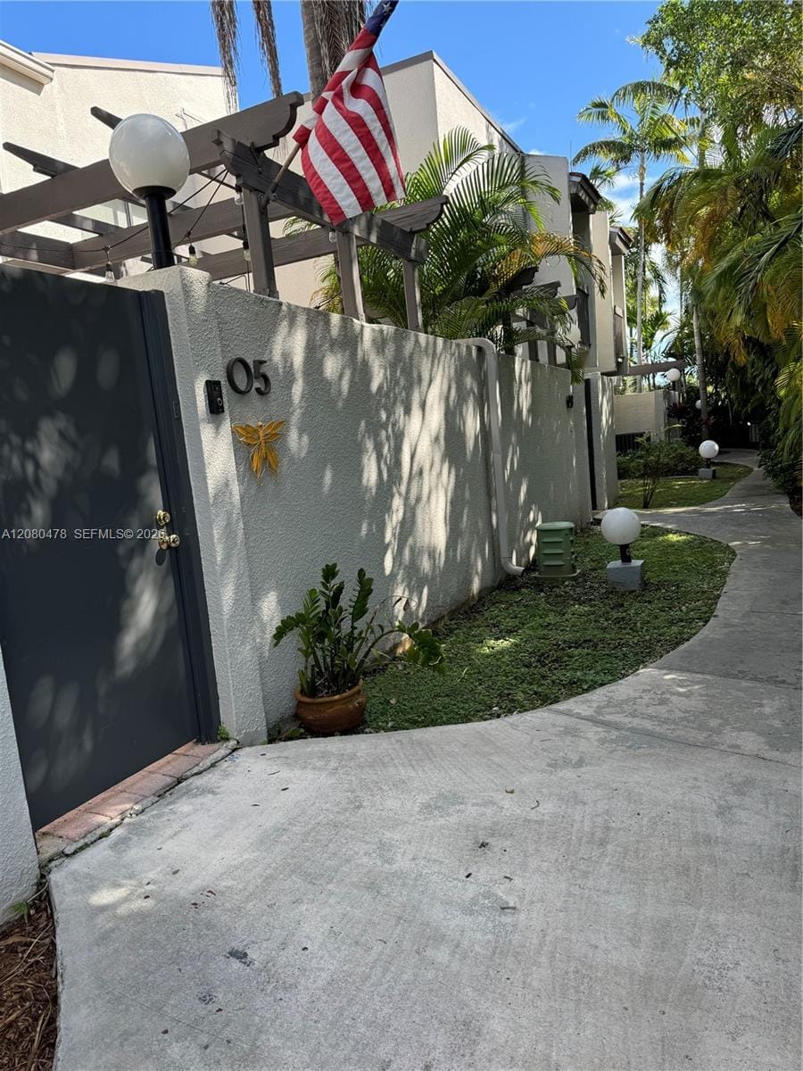 4702 SW 67th Avenue O5 — photo 3