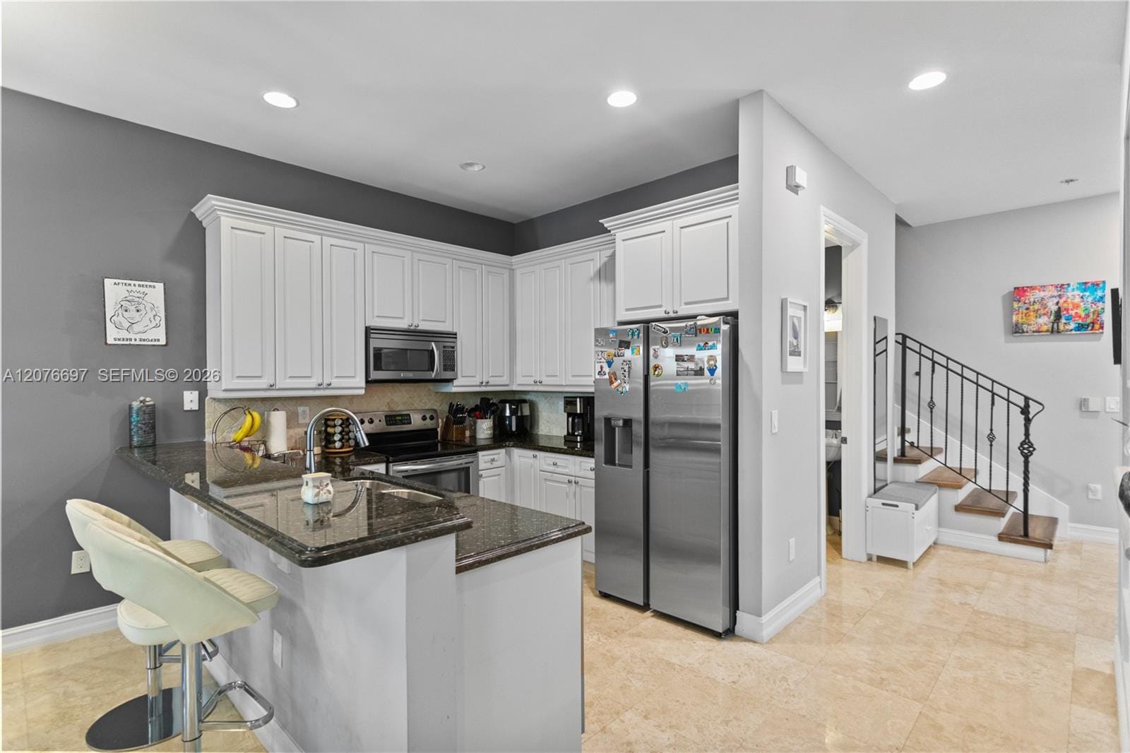 1139 N Victoria Park Road — photo 4