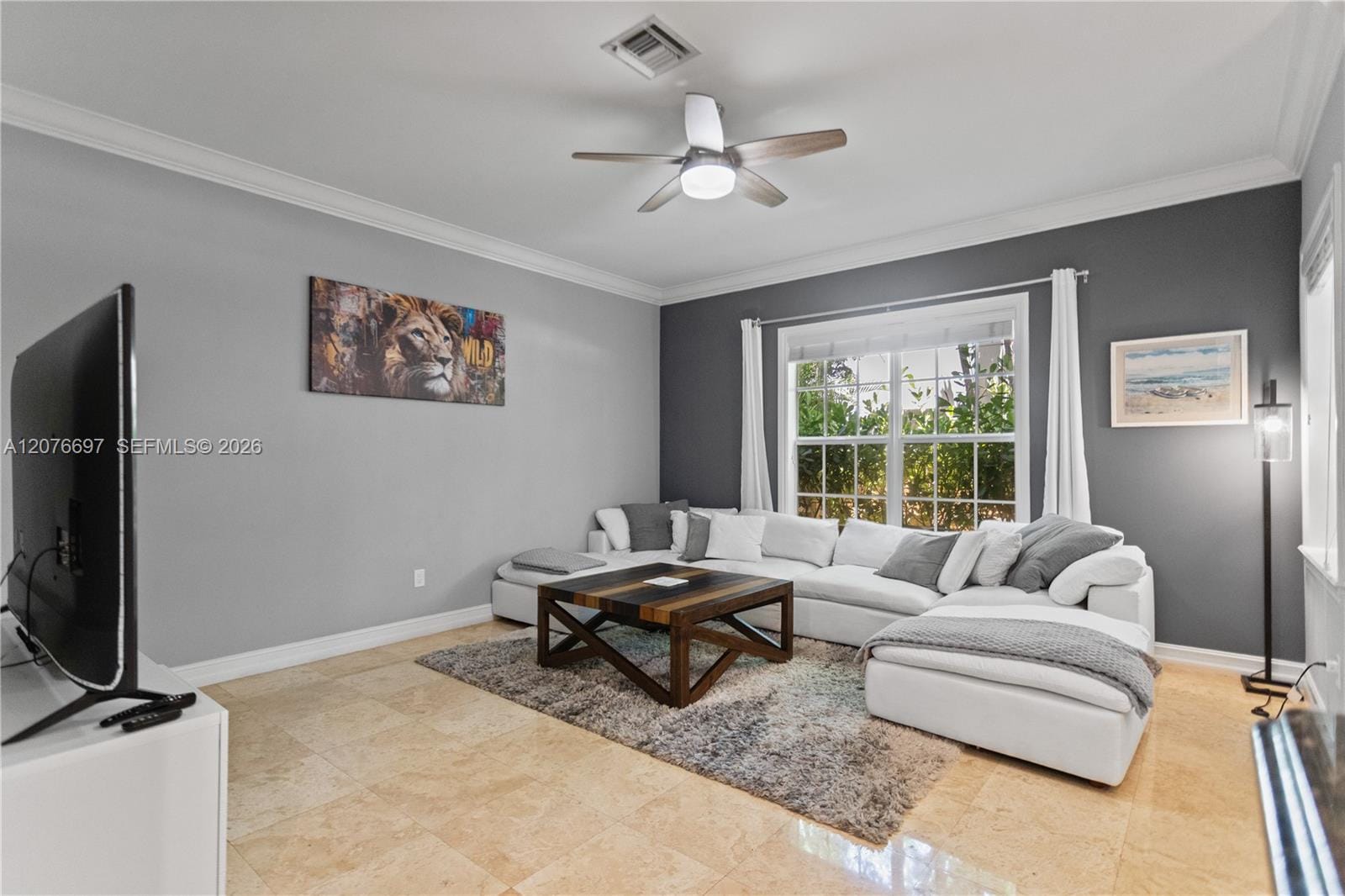 1139 N Victoria Park Road — photo 10