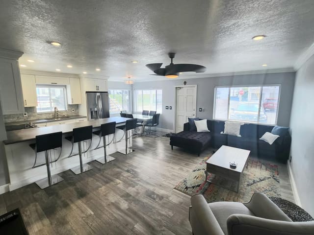 3000 Lake Osborne Drive 111, Lake Worth, FL 33461