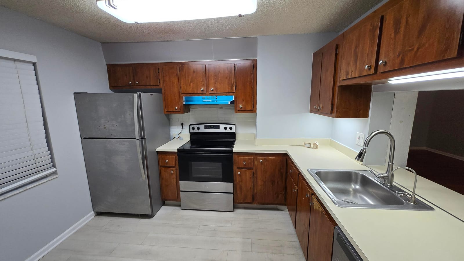11188 ROYAL PALM Boulevard 6-14 — photo 2