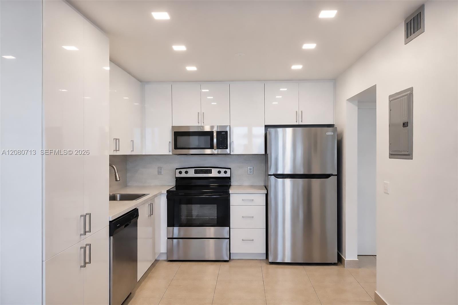 2301 S Ocean Drive 1206 — photo 7