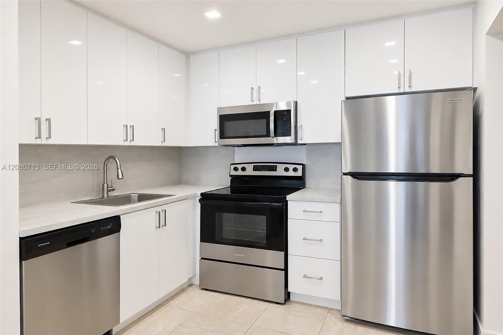 2301 S Ocean Drive 1206 — photo 8