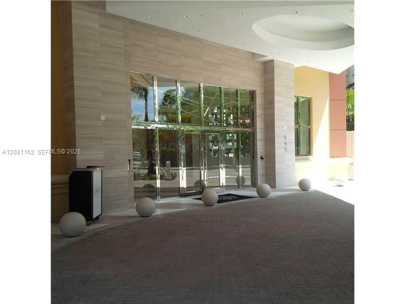 999 SW 1st Avenue 2305 — photo 2