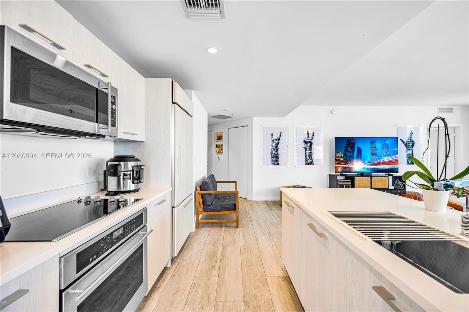 45 SW 9th Street 2103, Miami, FL 33130 photo 17