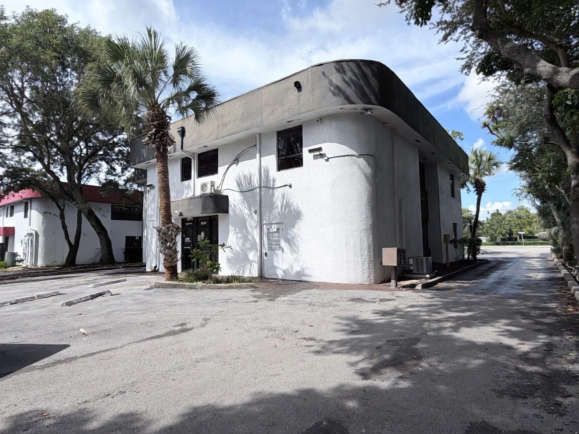 8010 N UNIVERSITY Drive, Tamarac, FL 33321 photo 3