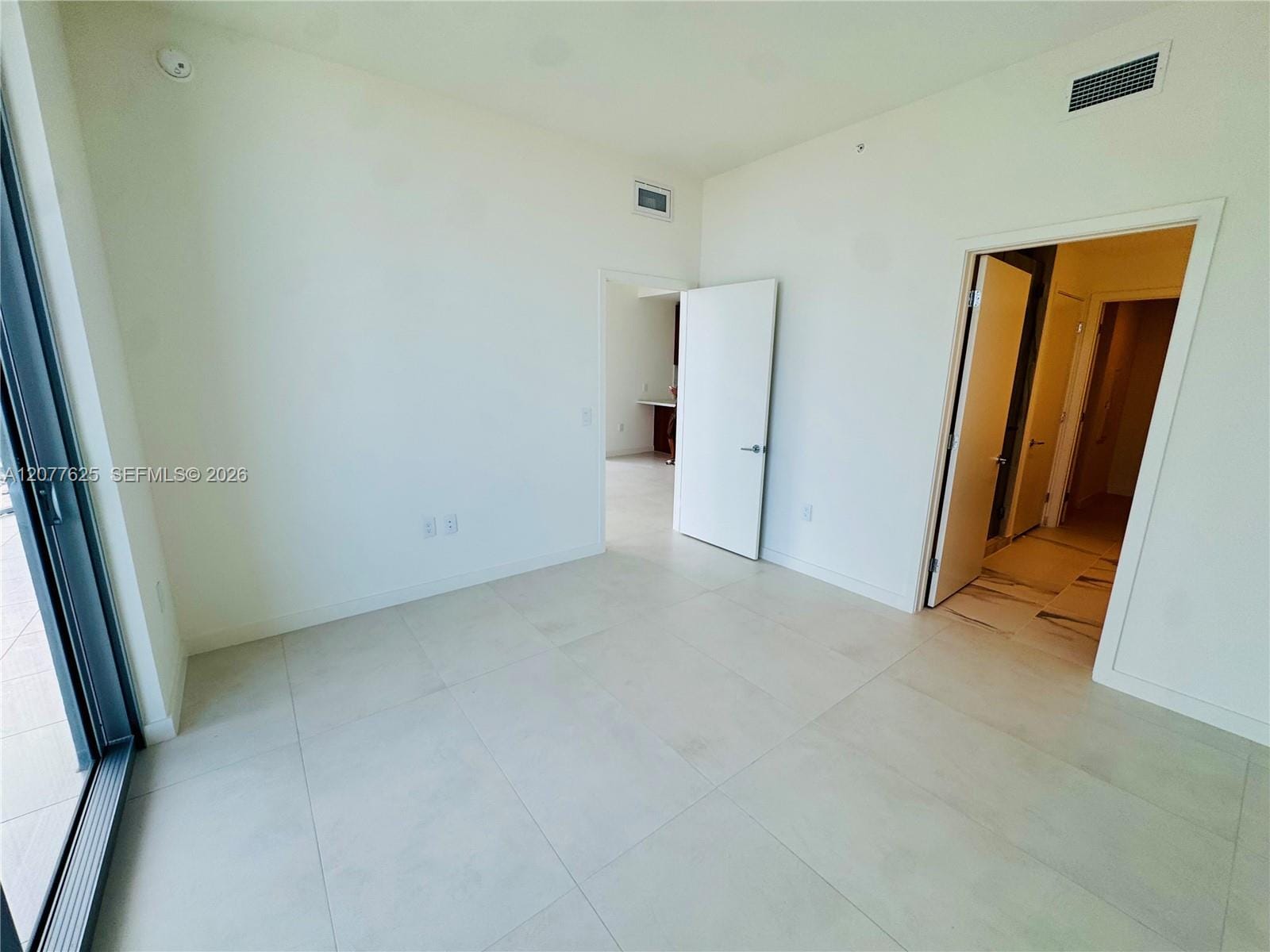 1400 Biscayne Boulevard 1802 — photo 11