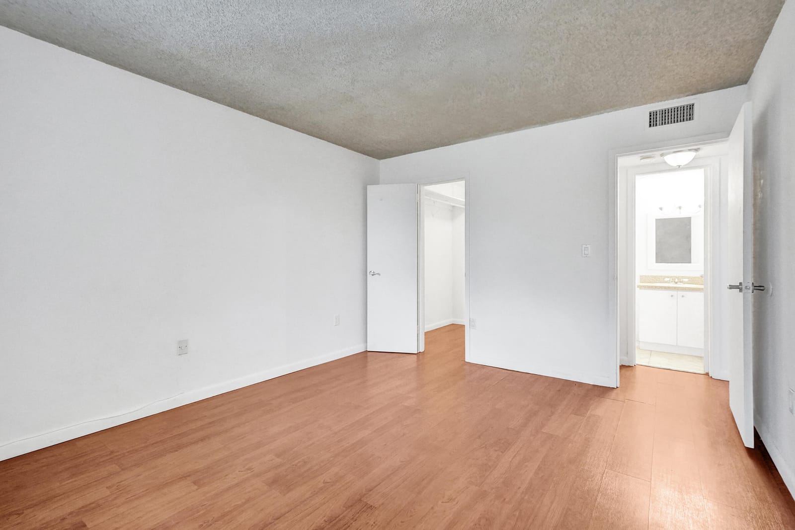 1805 SANS SOUCI Boulevard 421, North Miami, FL 33181 photo 14