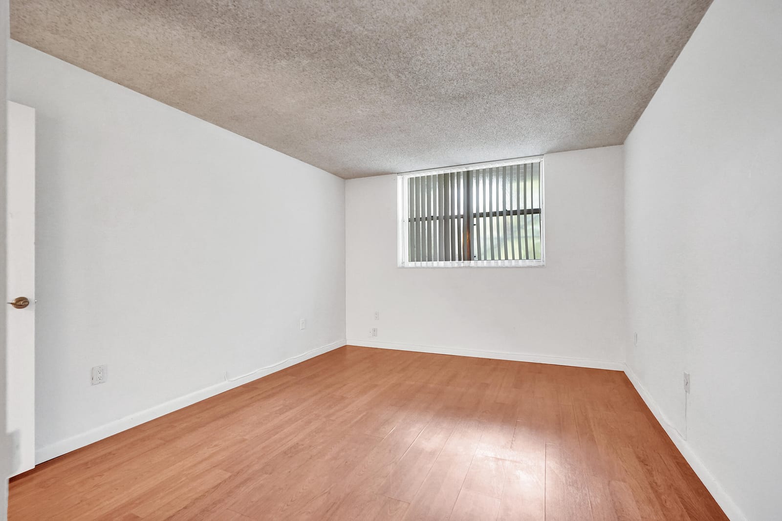 1805 SANS SOUCI Boulevard 421, North Miami, FL 33181 photo 17