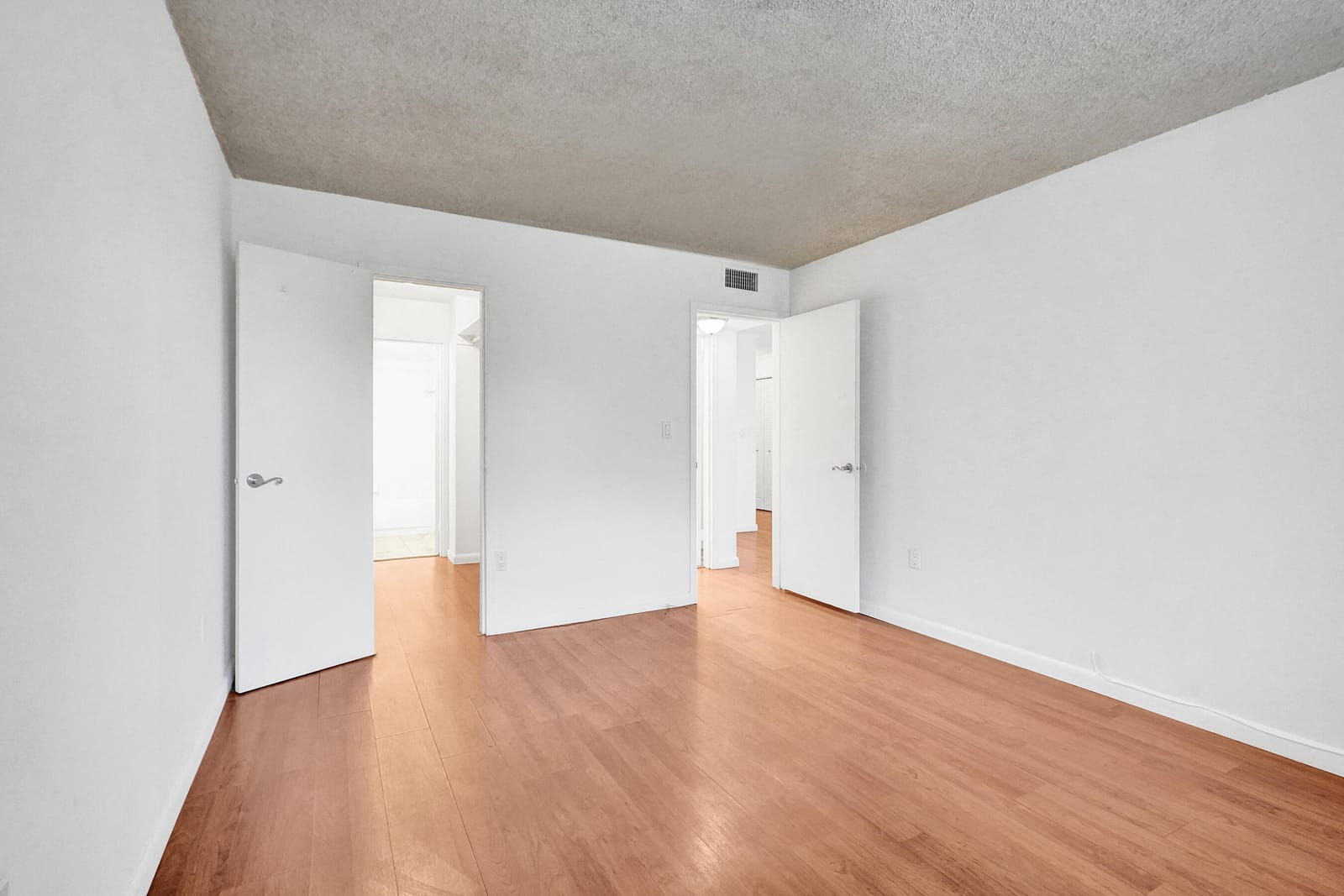 1805 SANS SOUCI Boulevard 421, North Miami, FL 33181 photo 18