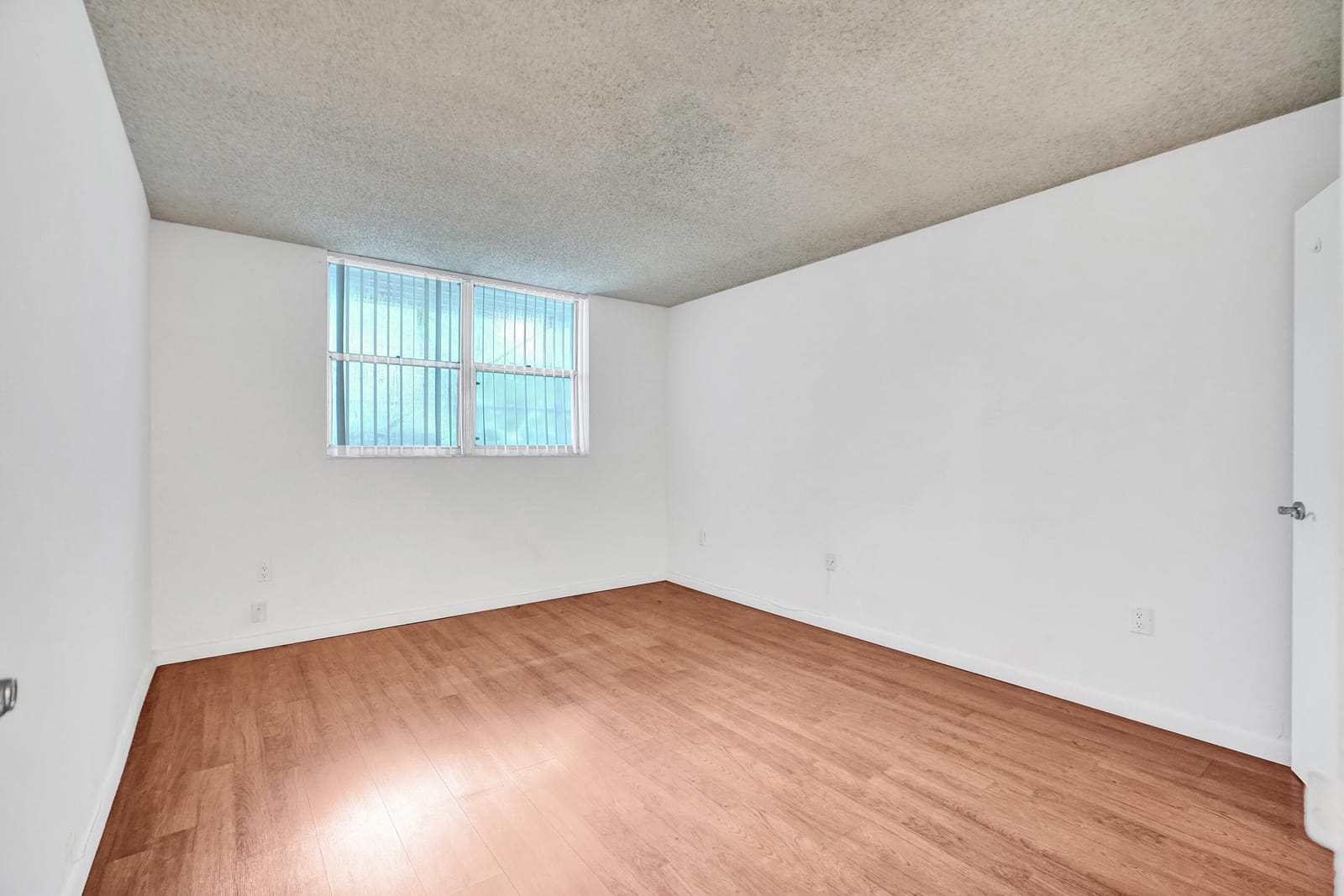 1805 SANS SOUCI Boulevard 421, North Miami, FL 33181 photo 19