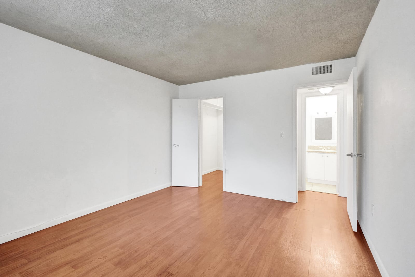 1805 SANS SOUCI Boulevard 421, North Miami, FL 33181 photo 20