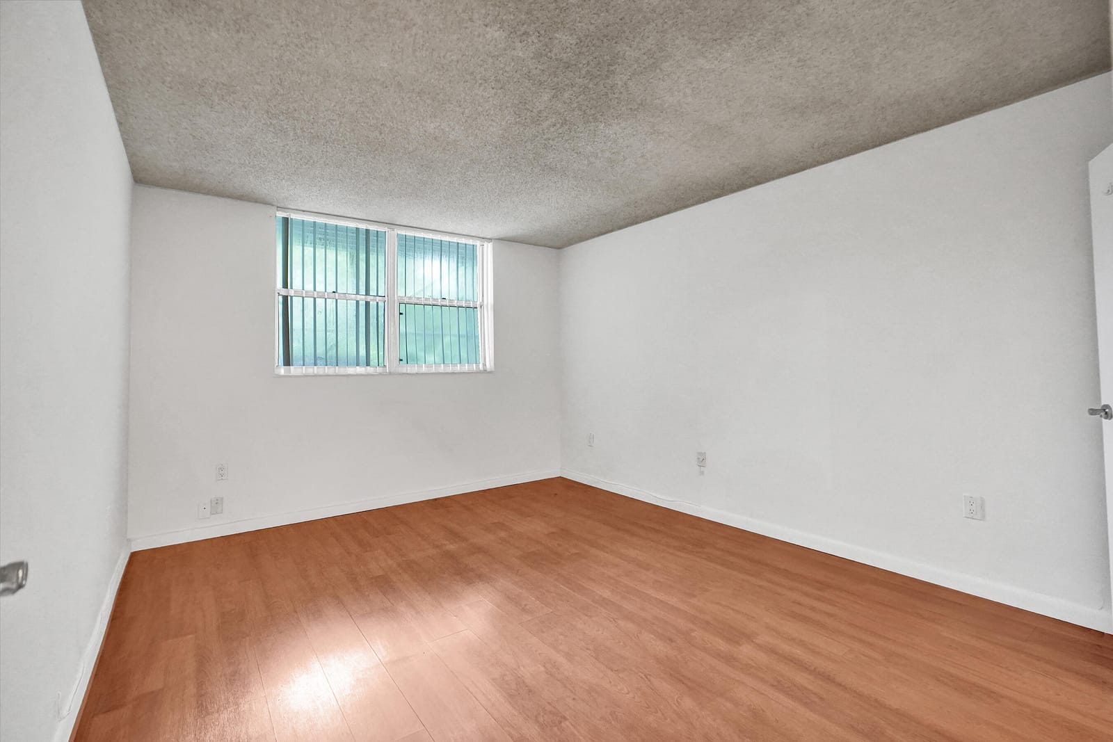 1805 SANS SOUCI Boulevard 421, North Miami, FL 33181 photo 21