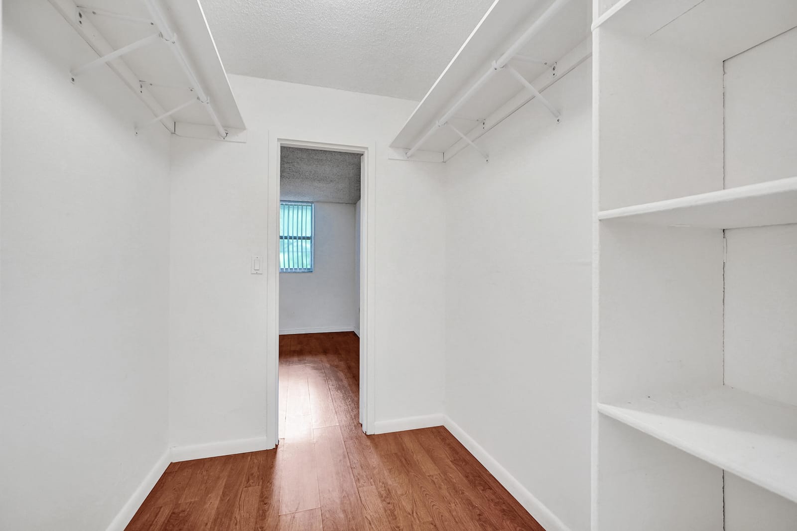 1805 SANS SOUCI Boulevard 421, North Miami, FL 33181 photo 23