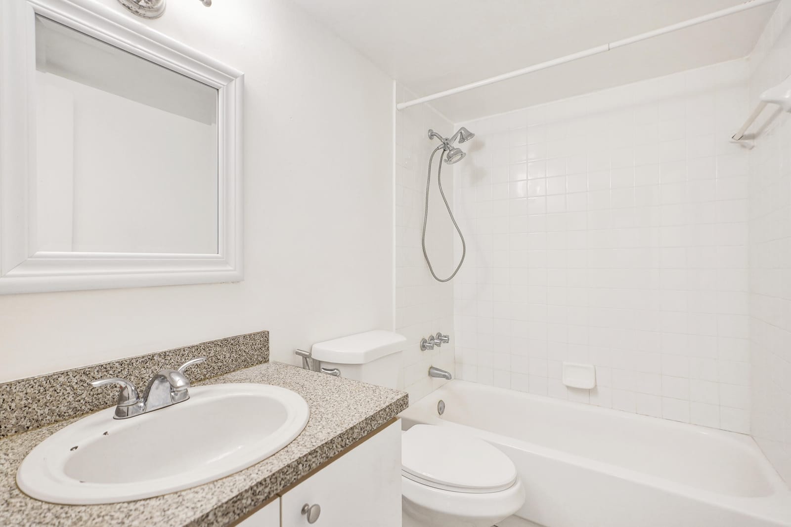 1805 SANS SOUCI Boulevard 421, North Miami, FL 33181 photo 27