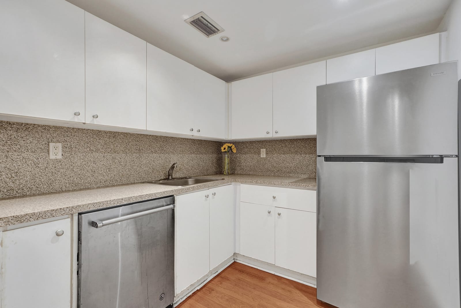 1805 SANS SOUCI Boulevard 421, North Miami, FL 33181 photo 6